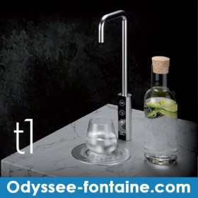 Fontaine a eau, machine eau gazeuse, distributeur d eau, machine eau  pétillante - Blubar 80, sur la table